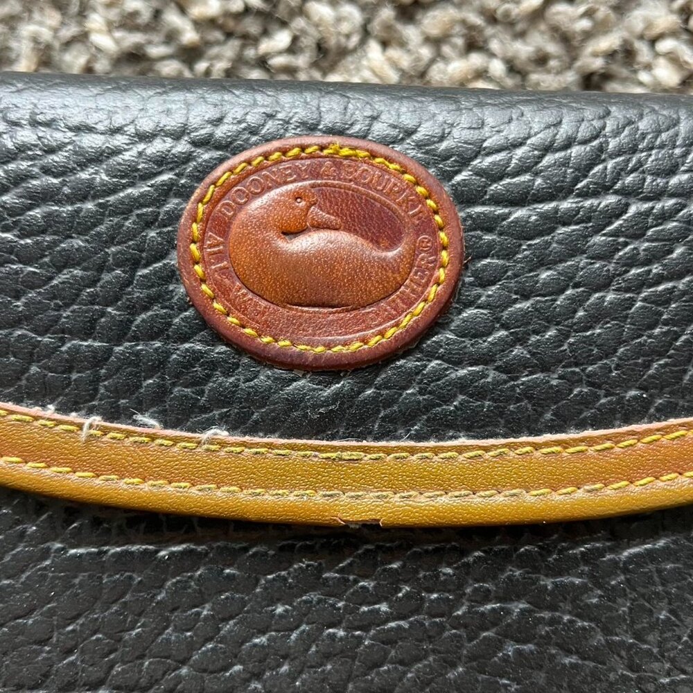 Vntage Dooney Bourke Black Pebbled Genuine Leather Trifold Wallet Classic Unisex - Picture 2 of 8